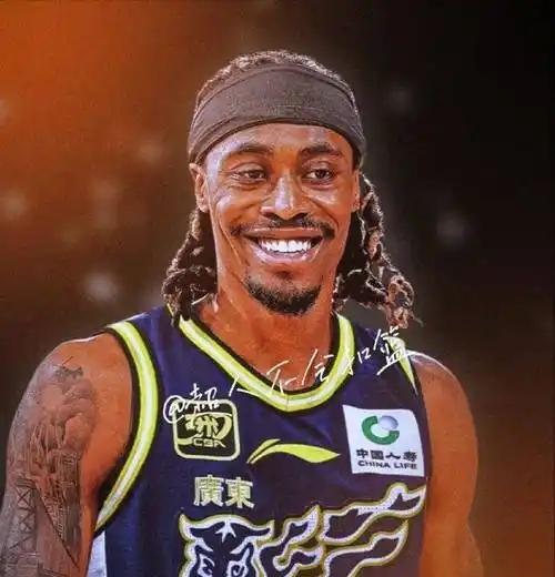 麦考尔并没有出场，广东宏远或有引进外援的新动作？今天广东宏远主场打江苏的比赛，虽