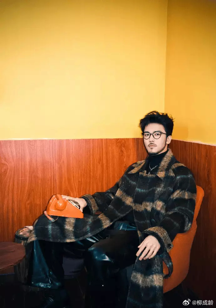 3月29日，陈牧驰发文回应近日争议，他表示与吴楚一曾经是非常要好的朋友，并不是“