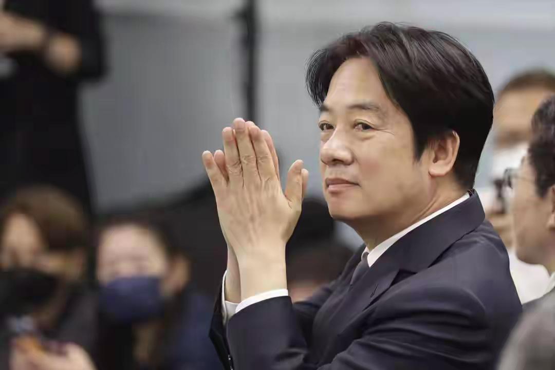赖清德还看不清形势，竟然用偷渡的方式窜访斯威士兰，可见赖清德对台独理念的固执已经