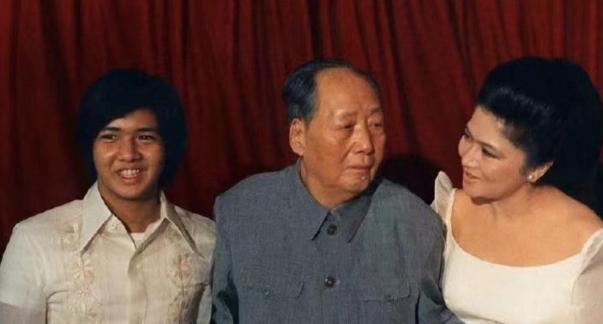 很多人可能不知道，在当今世界政坛上，菲律宾总统小马科斯身上有一段相当特殊的经历，