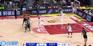 北京时间11月1日晚，广东男篮在CBA常规赛第九轮中主场迎战山西男篮，这场强强碰