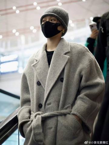 刘雨昕多高啊？穿大衣这张真的好好看啊！感觉是高个子美女啊