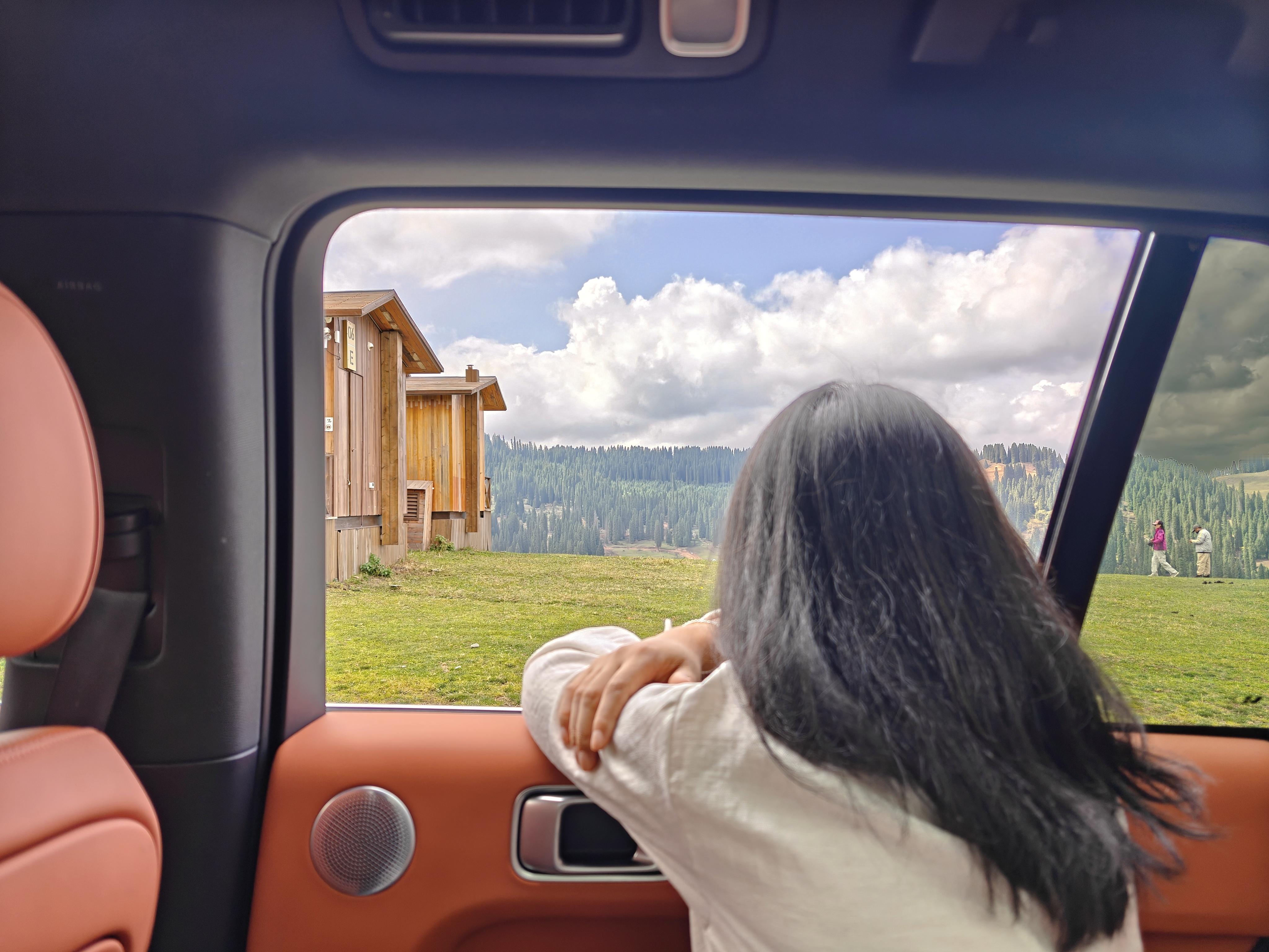 理想窗外理想汽车就是一个移动的窗户，它带着我们去看不同的美丽世界！下面请欣赏从理