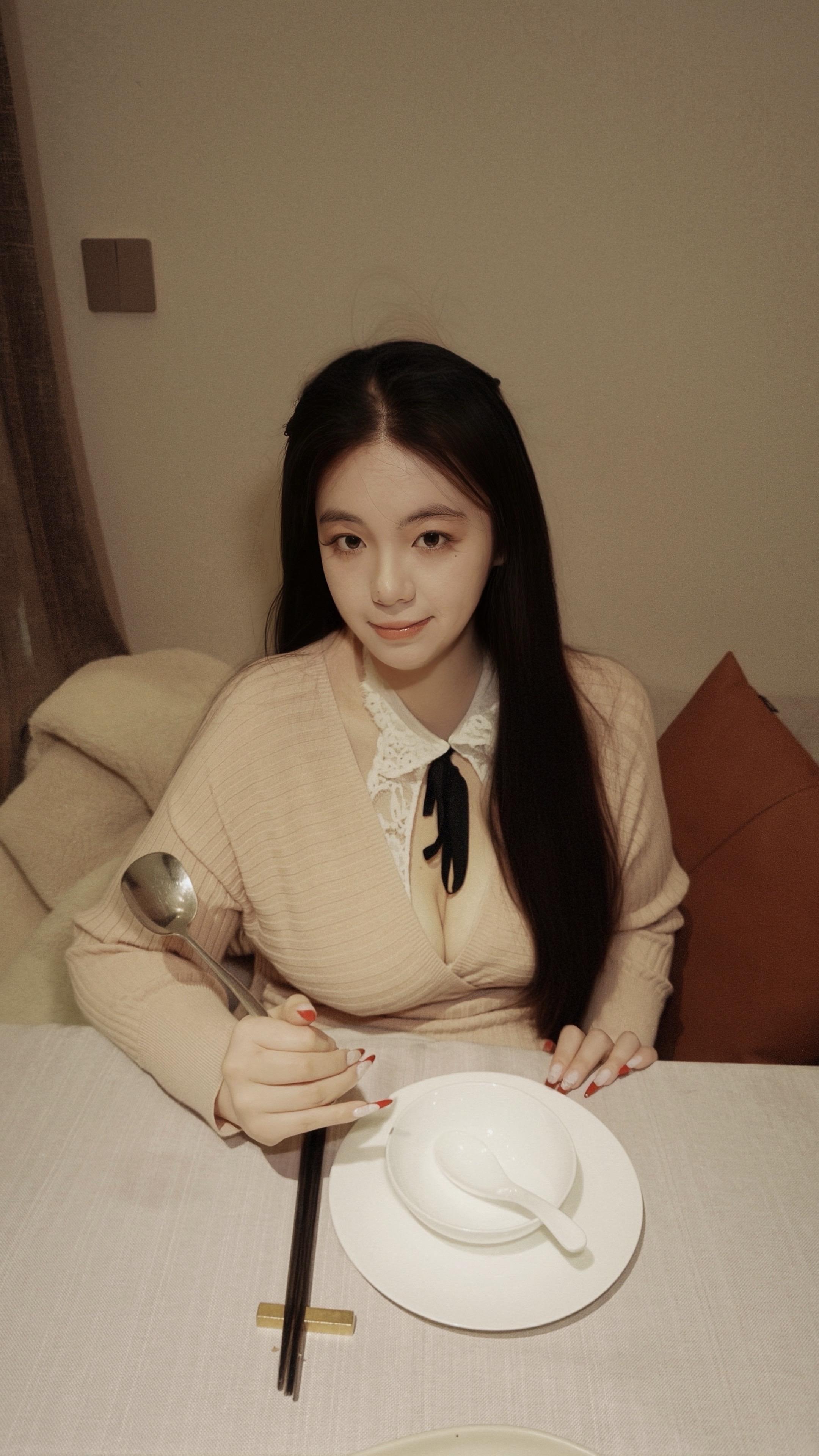 不管是淋雨还是远足 小狗都会陪你