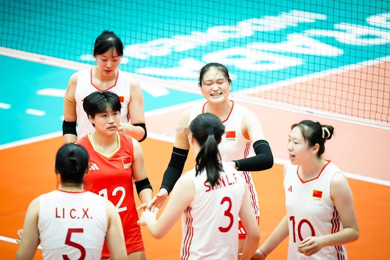 2025年U21女排世锦赛1/8决赛中国队vs泰国队  第二局：25-18大比分