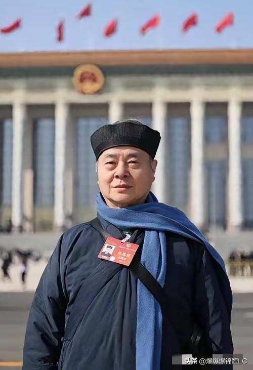 看张高澄道长70多岁的精气神，确实像电视剧里的世外高人。

他抛出5条养生铁律，