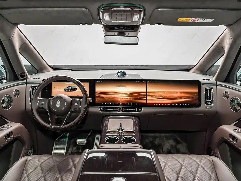 尊界 V680 于 2026 年 8 月正式上市，定位中大型高端豪华商务 MPV