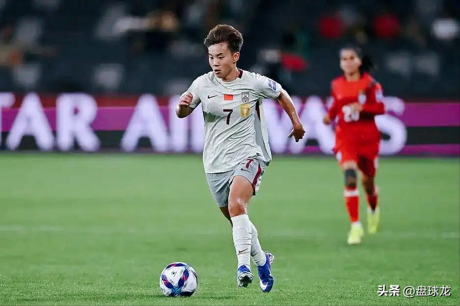 为什么力争头名？
这取决于中国女足赛程，
若战胜朝鲜队形势将大好。

澳大利亚女