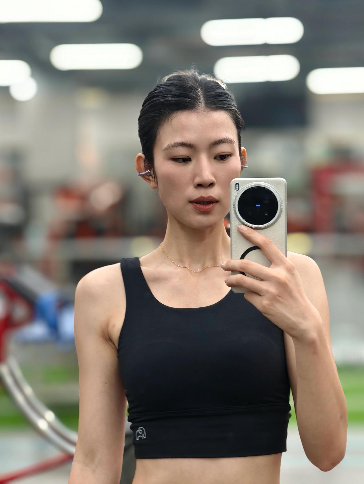见人不如健身 夏天该有的样子 运动女孩 女性力量