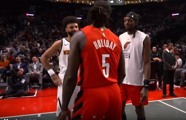 瀚森现在上场得机会也是越来越少！在场上机会也是越来越短！这是在NBA得日子不长了