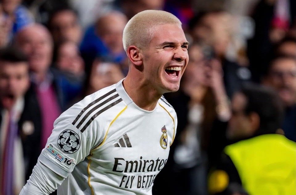 🎙马斯坦托诺被问到外界对他的表现的批评：“我理解这些批评。从小我就很幸运，也很