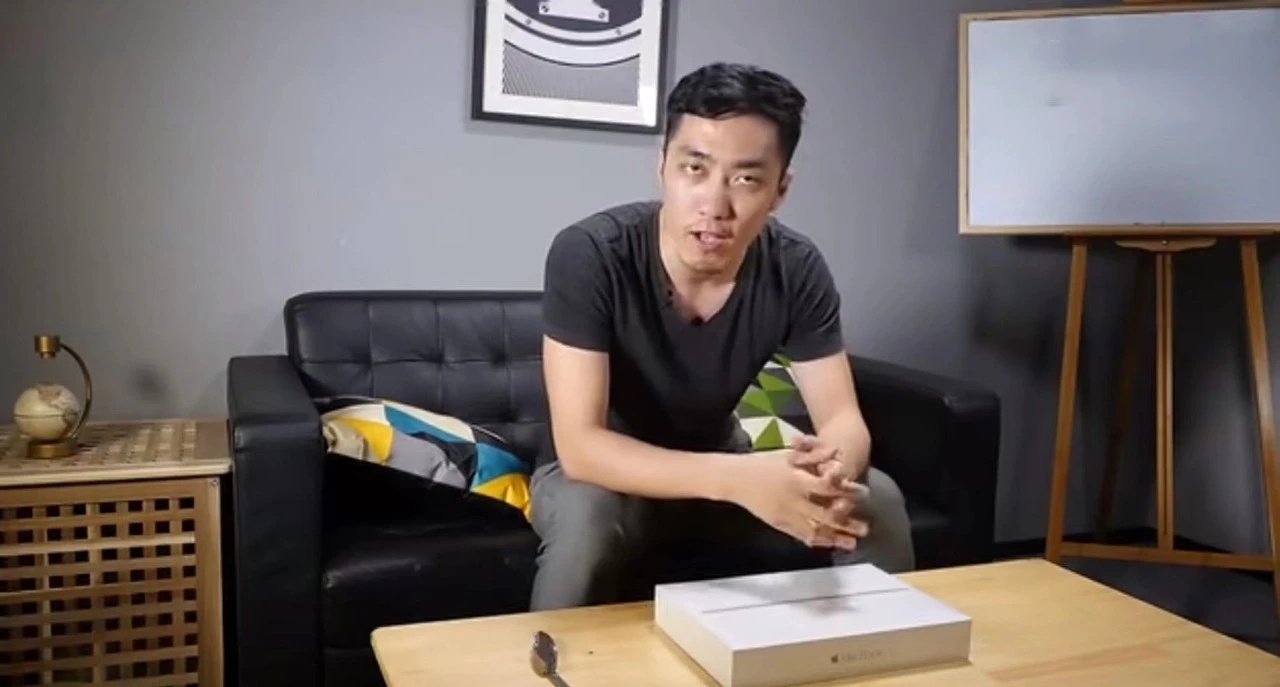 #王自如罗永浩辩论谁赢了#【你们对他口诛笔伐，心内是否又非常羡慕嫉妒？】最近，王