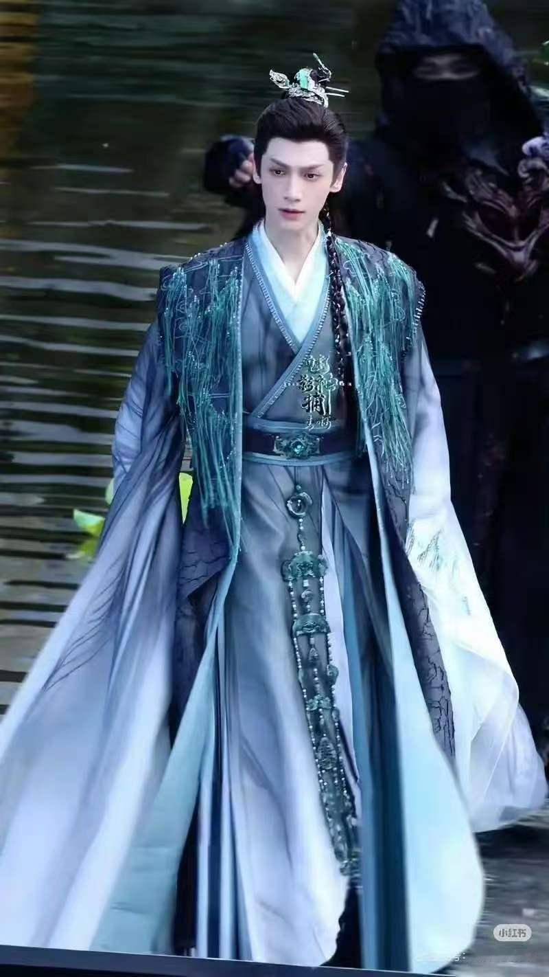 我悶四皇子🥺🥺🥺🥺🥺……想跪………會不會到時候被大皇子和太子一襯托又是
