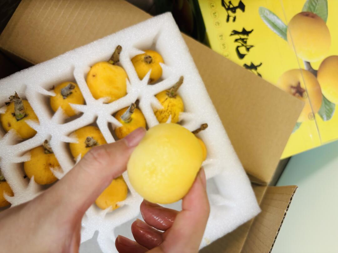 是谁收到两箱白玉枇杷，原来是我呀‼️