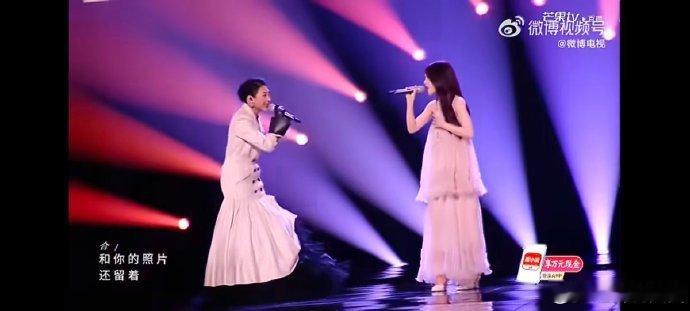 淡淡赢了徐梦洁乘风2026淡淡歌声满含深情，细腻唱腔把歌曲情绪层层铺展，氛围感直