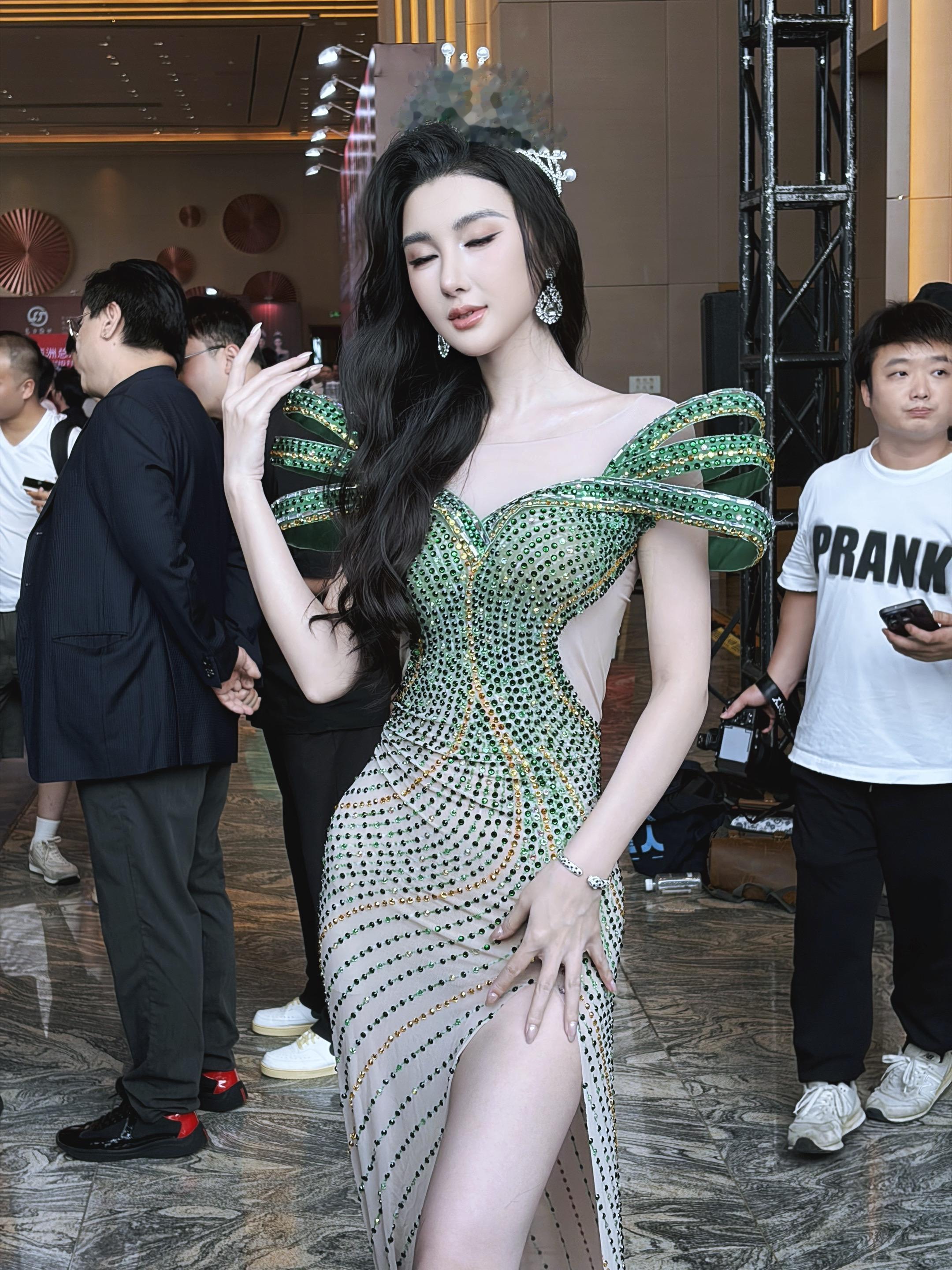 红毯 寻找秀场上的美 挑战秀场穿搭天花板 秀场时刻 时尚竞技场