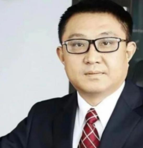 他曾在三年疫情期间趁机牟取“国难财”，靠核酸造假害了无数人，他的结局令人拍手称快