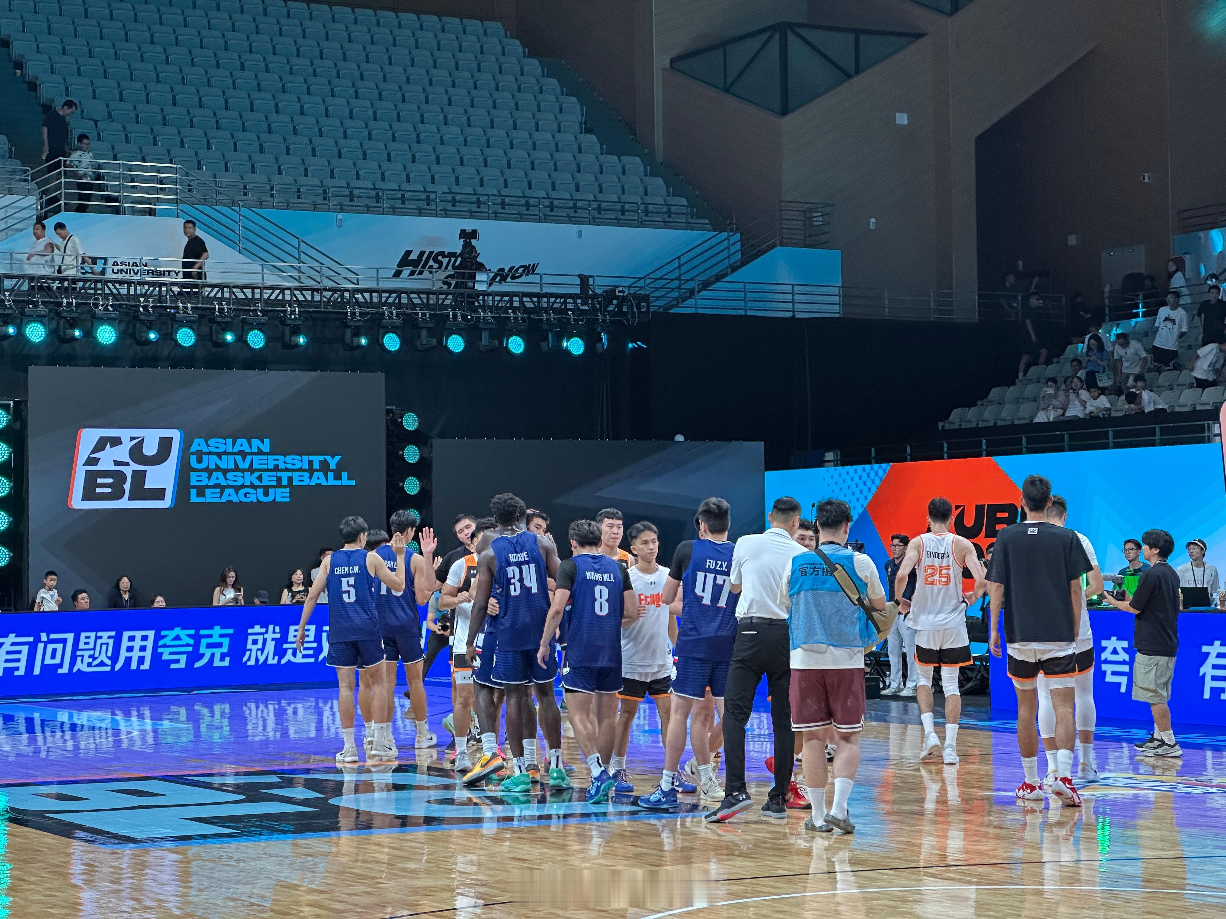 AUBL半决赛热血开战政治大学，率先打进决赛。  ​​​