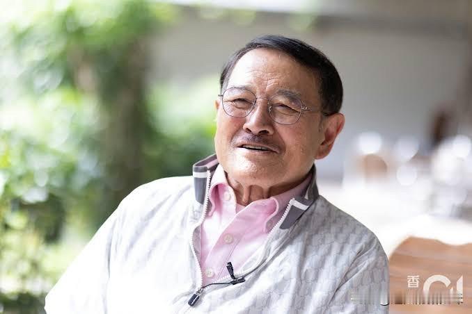 入行45年拍9部处境喜剧，丹爷被一女星追平纪录
想不到《爱回家》停播的时候就是刘