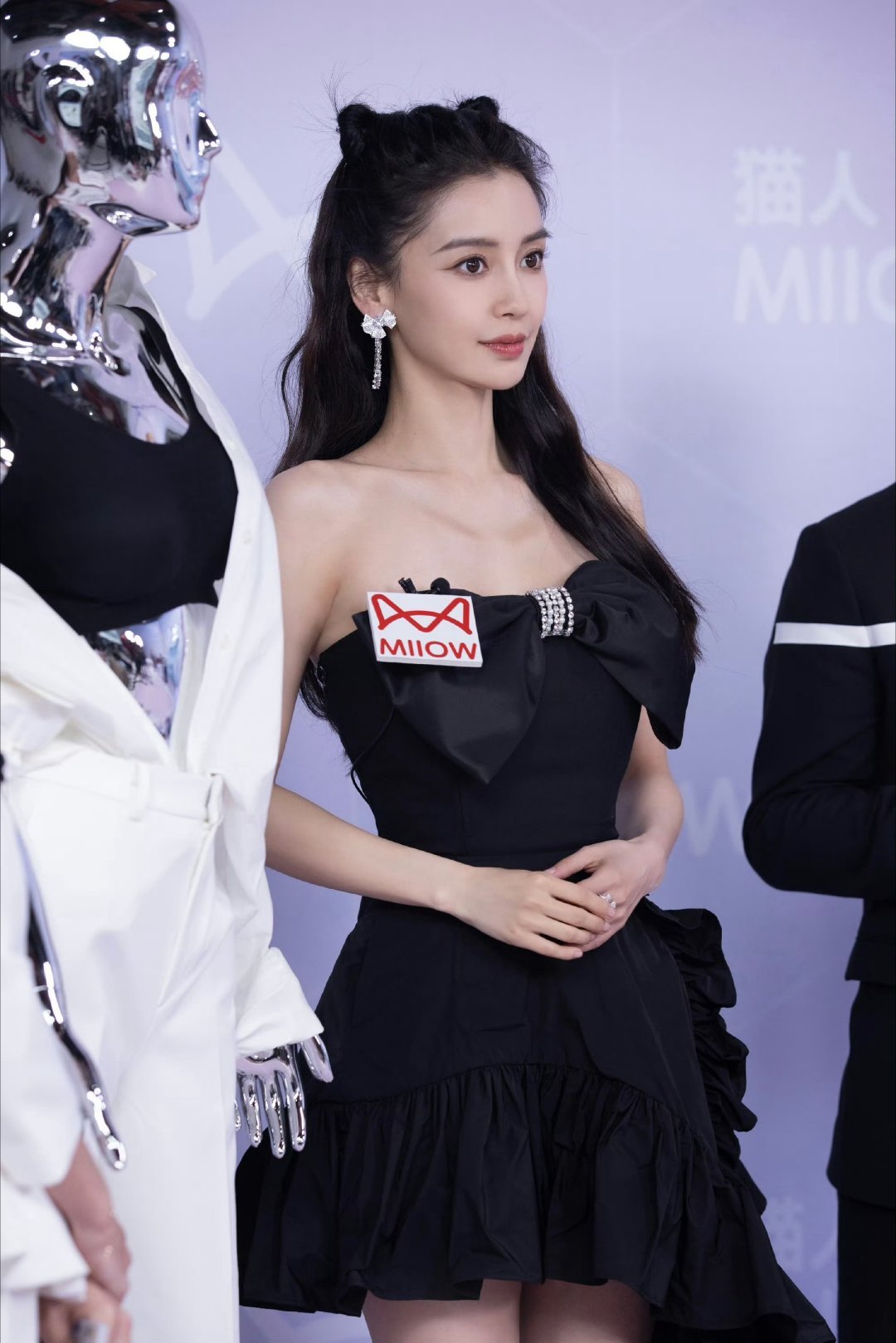 angelababy angelababy张殷殷“我将你写进书里，掀开书页，字迹