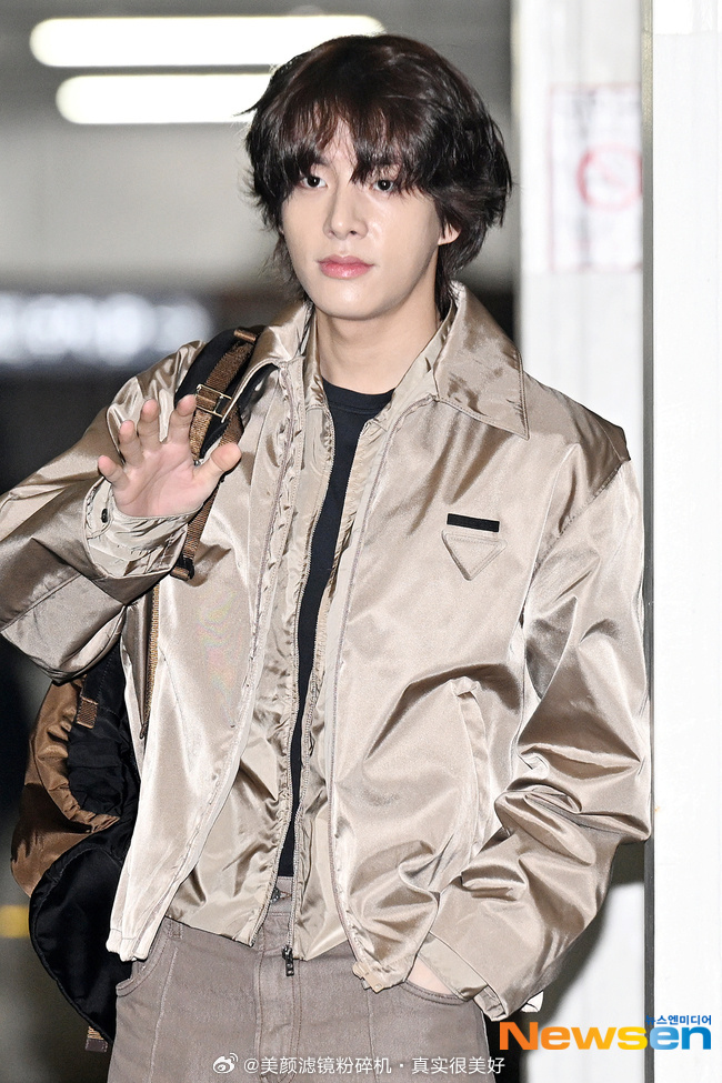 ENHYPEN李羲承、沈载伦Jake、梁祯元、金善禹、朴综星Jay、西村力Nik