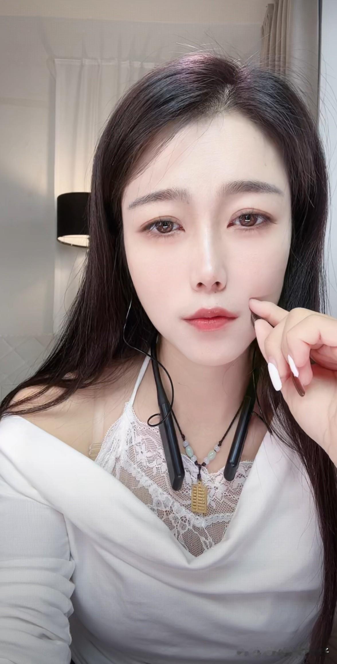 温柔甜美的自拍，少女心满满！💖✨