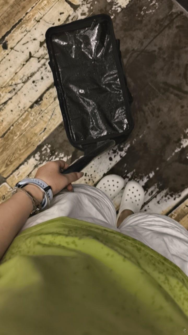 没招了 又淋上雨了 ​​​
