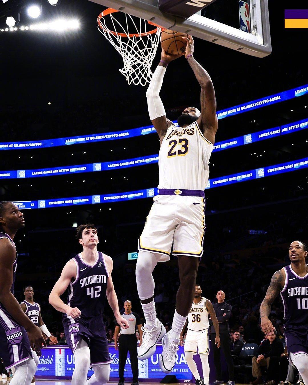 詹姆斯当地时间12月30日就要迎来41岁生日！在他40岁的周期内，他一共出场56