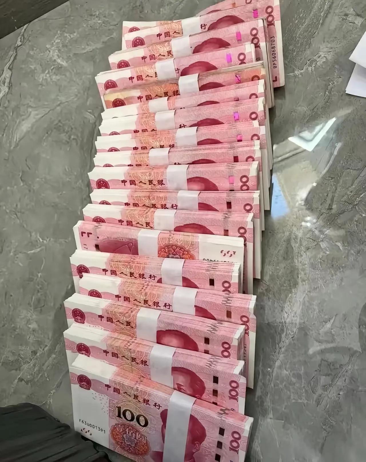 奉劝大家，真的别再抠抠搜搜过日子了。

年还没过完，中东局势再度紧张，不少网友刷