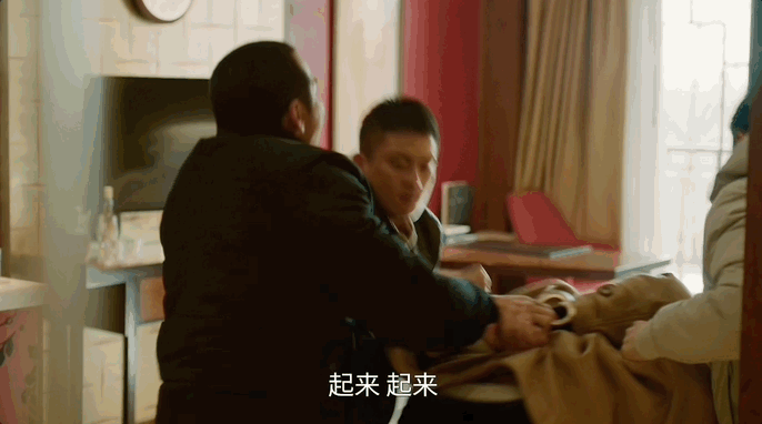 车兴德从偶像剧闯进刑侦剧了车兴德到了刑警的日子里面，还是一如既往的在惹麻烦，没想