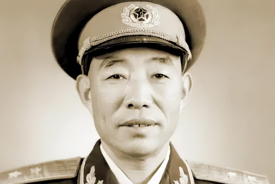 1938年，八路军769团团长孔庆德接到一个任务，把美国记者卡尔逊从冀南地区，送
