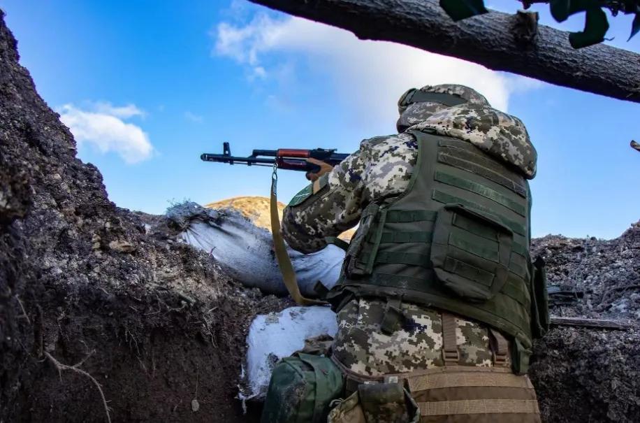 新的一年，俄军的作战目标除了继续给乌军予以打击占领乌重要城市和要塞之外，还应该降