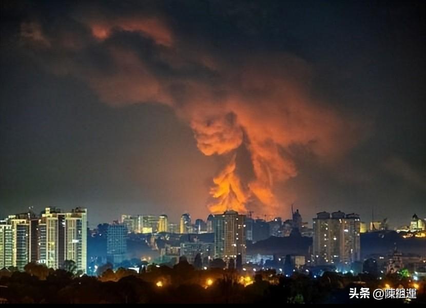 突防近乎无解！KN-23导弹深夜突袭基辅，乌防空全程失手，多区起火伤亡出现
 