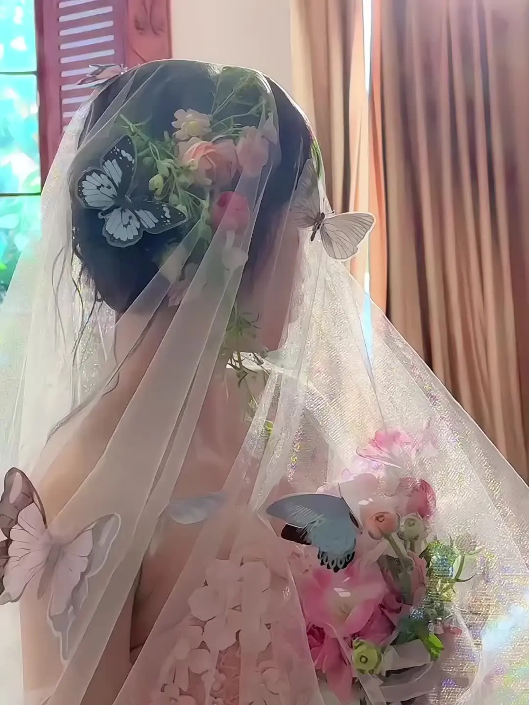 你问西湖水 偷走她的几分美