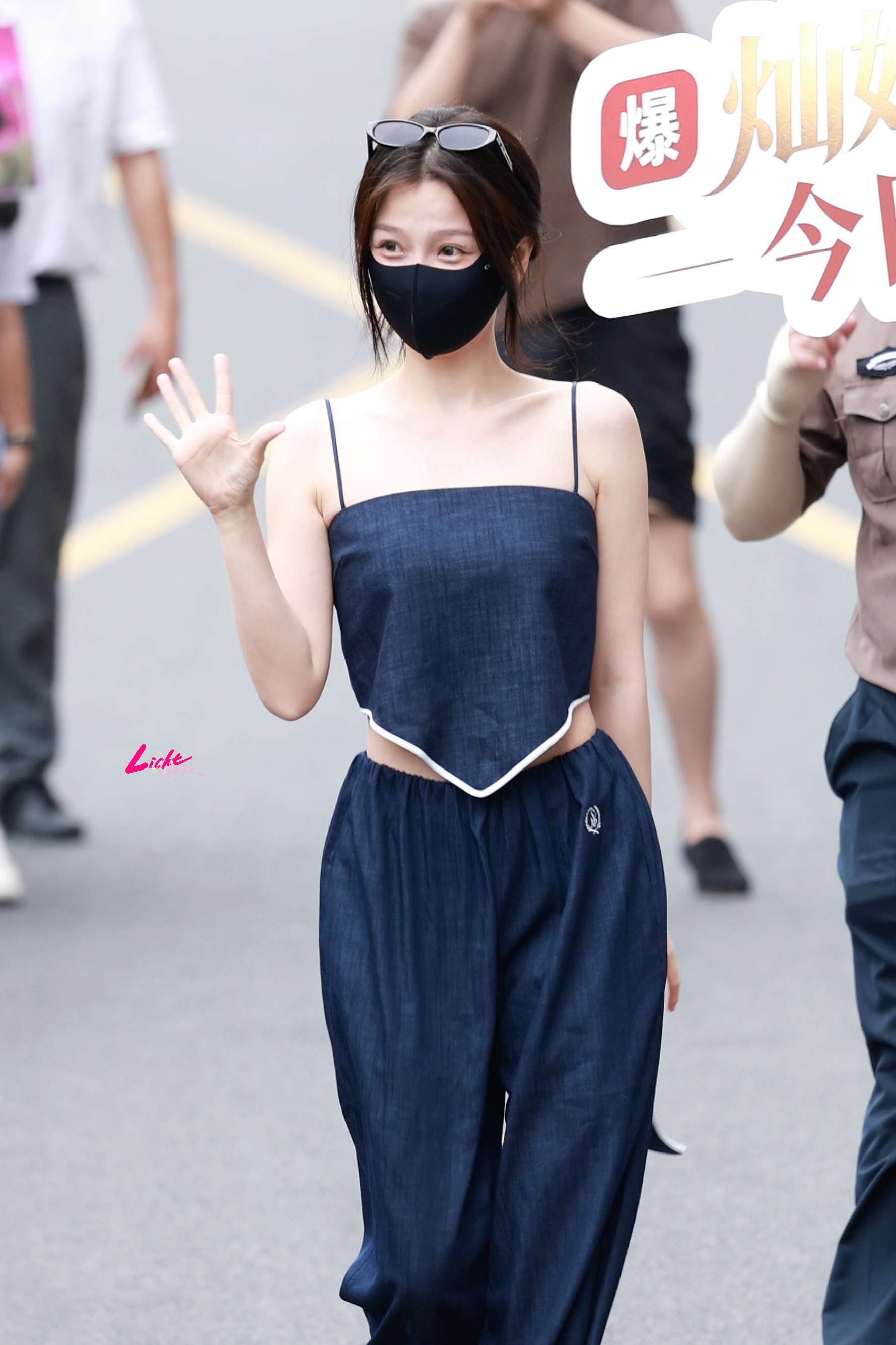 虞书欣  📷2026.06297.5来爱奇艺看《灿如繁星》虞书欣灿如繁星 ｜剧