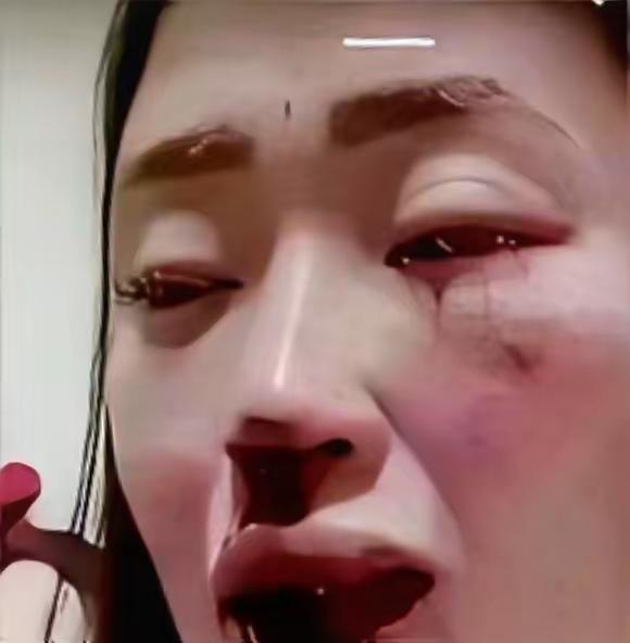178万的远嫁

凌晨四点，印度小城还黑着，柳薇已经蹲在院子里搓洗一大家子的衣服
