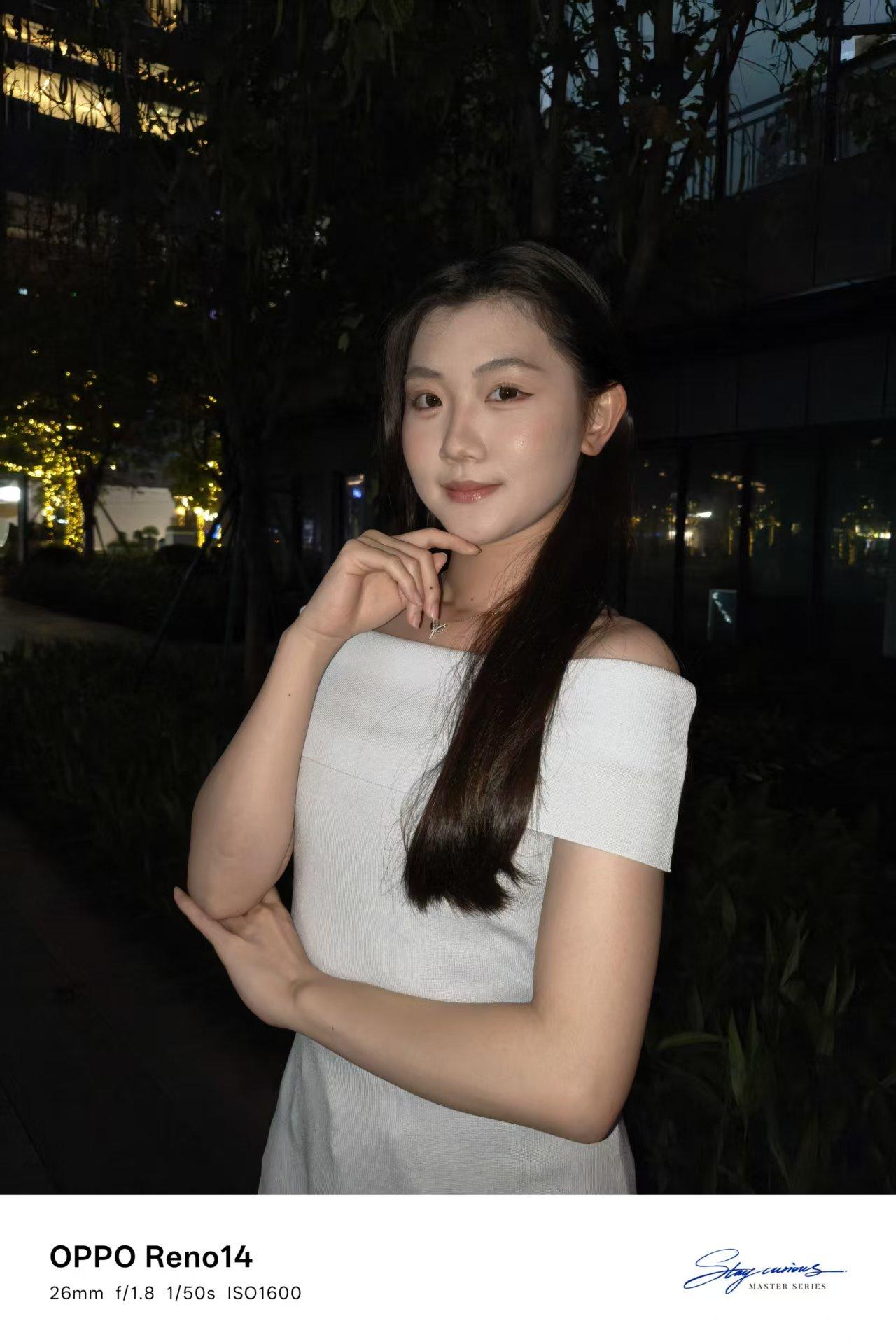 国产手机让果粉羡慕的功能+1
闪光实拍都给我去拍！！
拿OPPO Reno14随