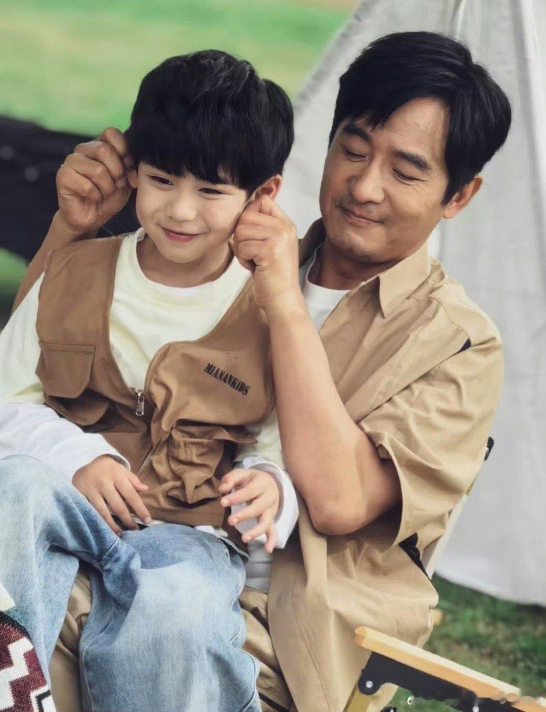 郭晓东程莉莎儿子15岁了郭晓东儿子回应长得不帅 郭子诚的回应简单却有力。15岁的