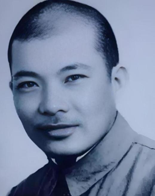 1945年，军统王牌杀手牛子龙，带着12个囚犯杀了11个看守，从那座号称“只有死