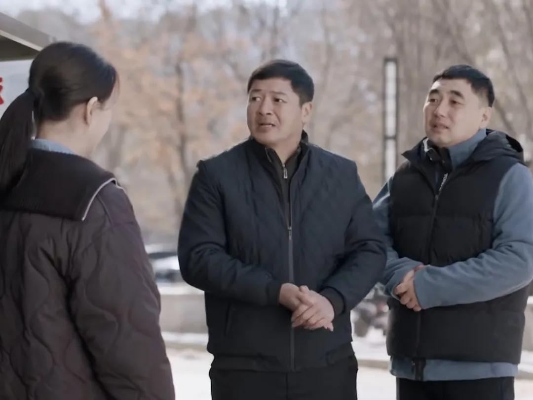 《凡人歌》这部电视剧演的太假了，主要是在沈琳的两个哥哥上，都知道现在的人情比较冷