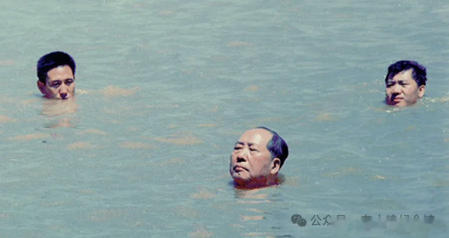 【方 菁｜60周年！长江边上他们隆重纪念毛主席！场面振奋】2026年7月16日，