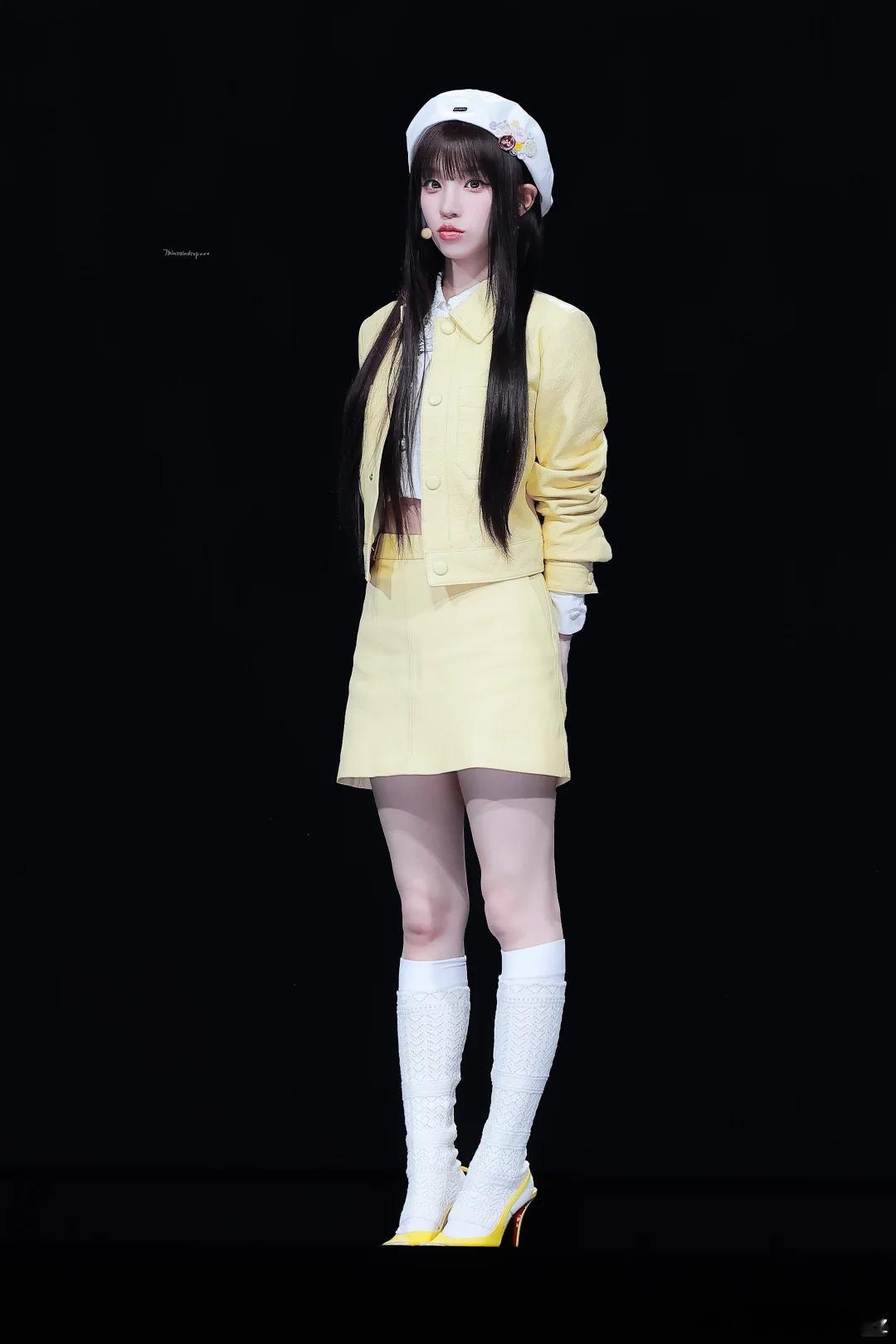 Reno My Way听了嘛✨🎶OPPO发布会两套look🈶张凌赫与名媛合影