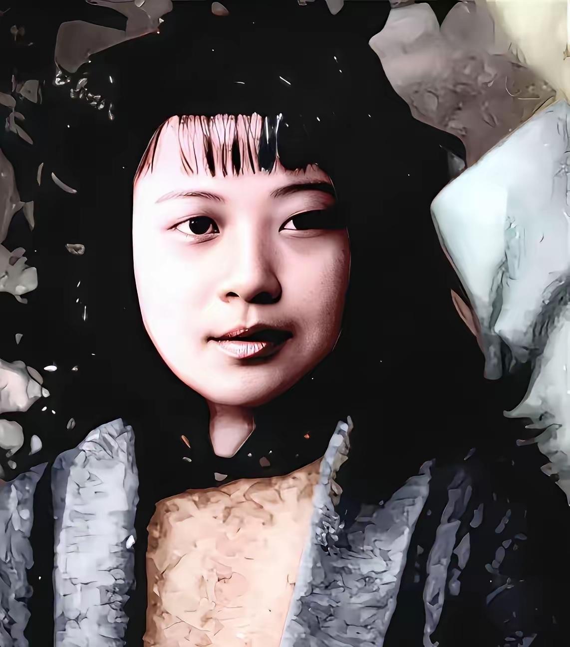 1963年，陈广胜当了师长，听说老家那个拜过堂的媳妇秀兰还在，一个人拉扯着他走时