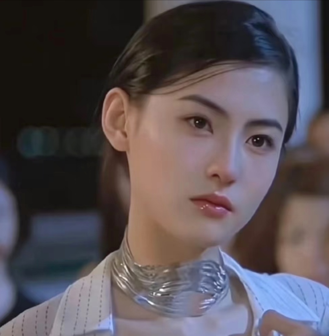 张柏芝说想成为刘嘉玲这种女人张柏芝毫不掩饰对刘嘉玲的喜爱，称一见到她就心跳。如此