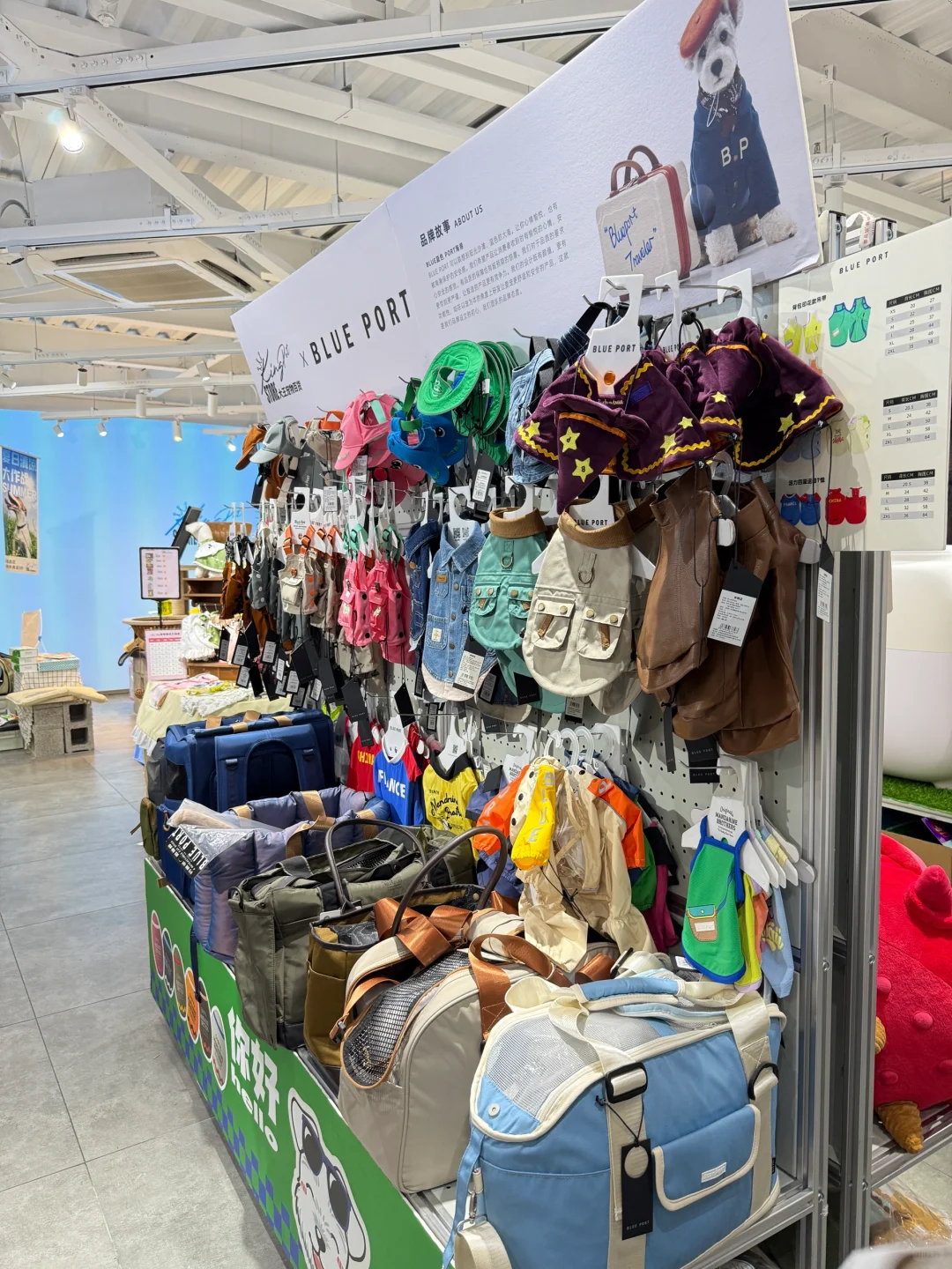 参加完走秀 逛了大王百货 🧜🏻‍♀️玩具笑了