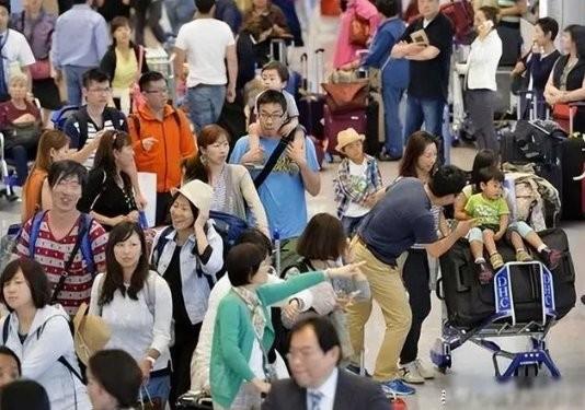 别猜了！中日暂时还打不起来！

真要动真格，国家的第一反应就是撤侨，这是不容商量