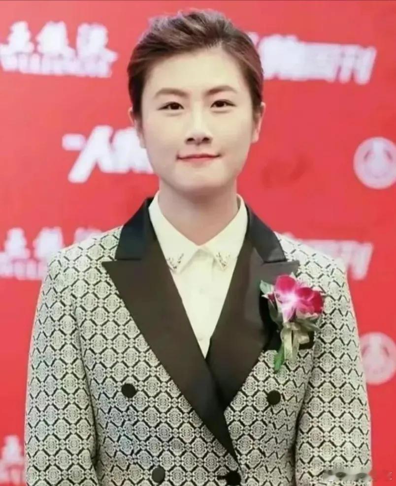 世界冠军向女神转化了，这个颜值要是进娱乐圈，绝对有一席之地 ​​​