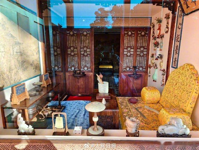 【故宫养心殿今起重新对公众开放 】今天，备受公众关注的故宫博物院养心殿正式对观众