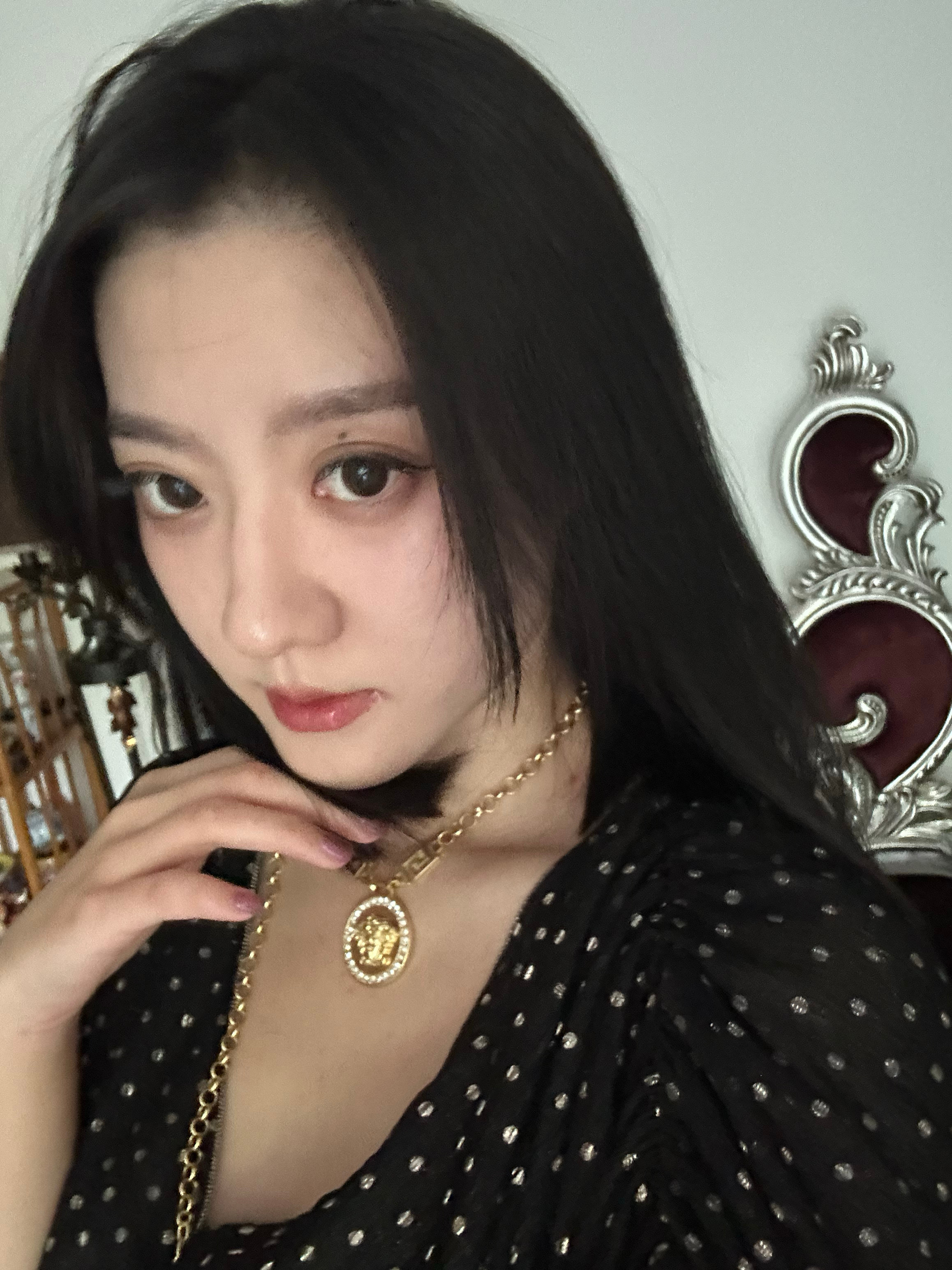 翻了翻相册～在北京的时候   转眼又要到我们俩的生日了🎂[心] ​​​