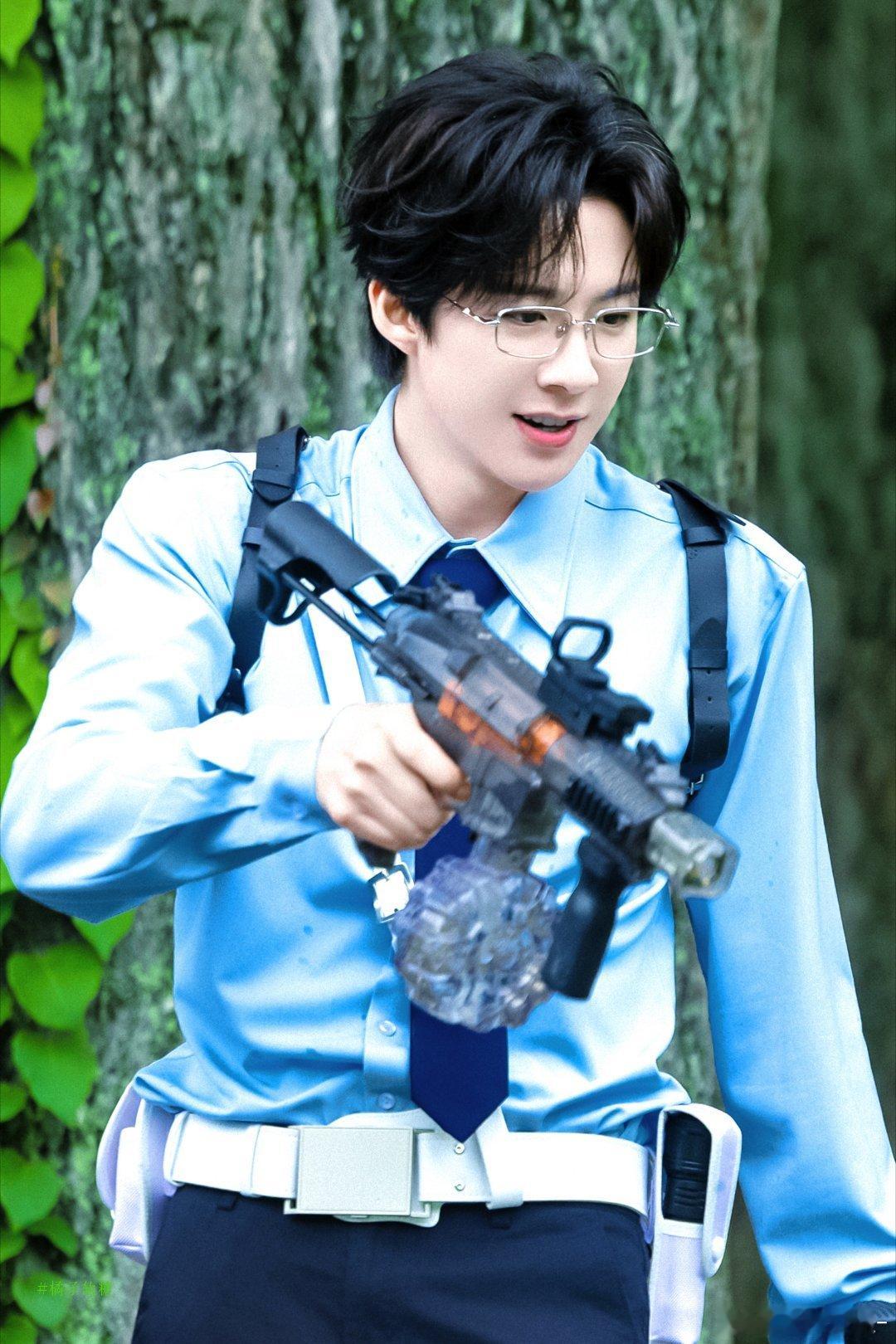 不许动都乖乖的